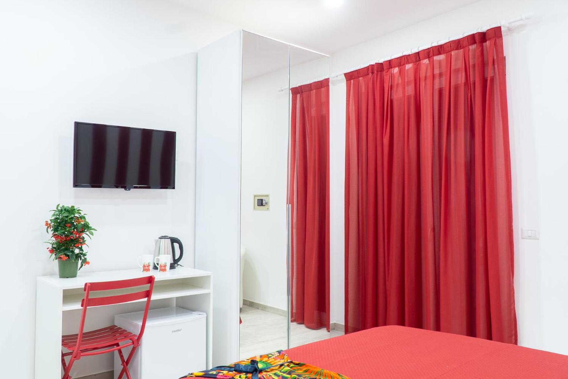 Summer Colors Rooms & Apartments メタ エクステリア 写真