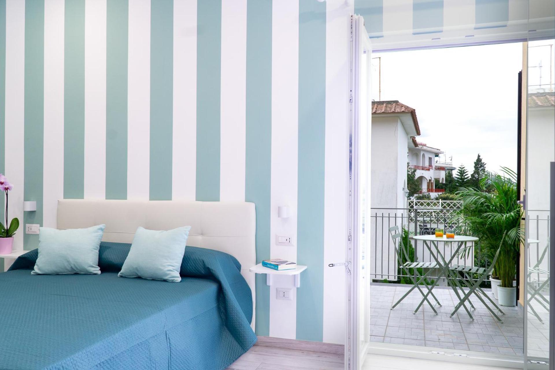 Summer Colors Rooms & Apartments メタ エクステリア 写真
